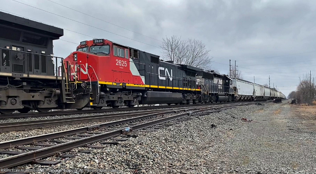 CN 2625